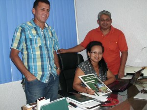 “Eles querem ouvir os trabalhadores, também”, anuncia Dulce.